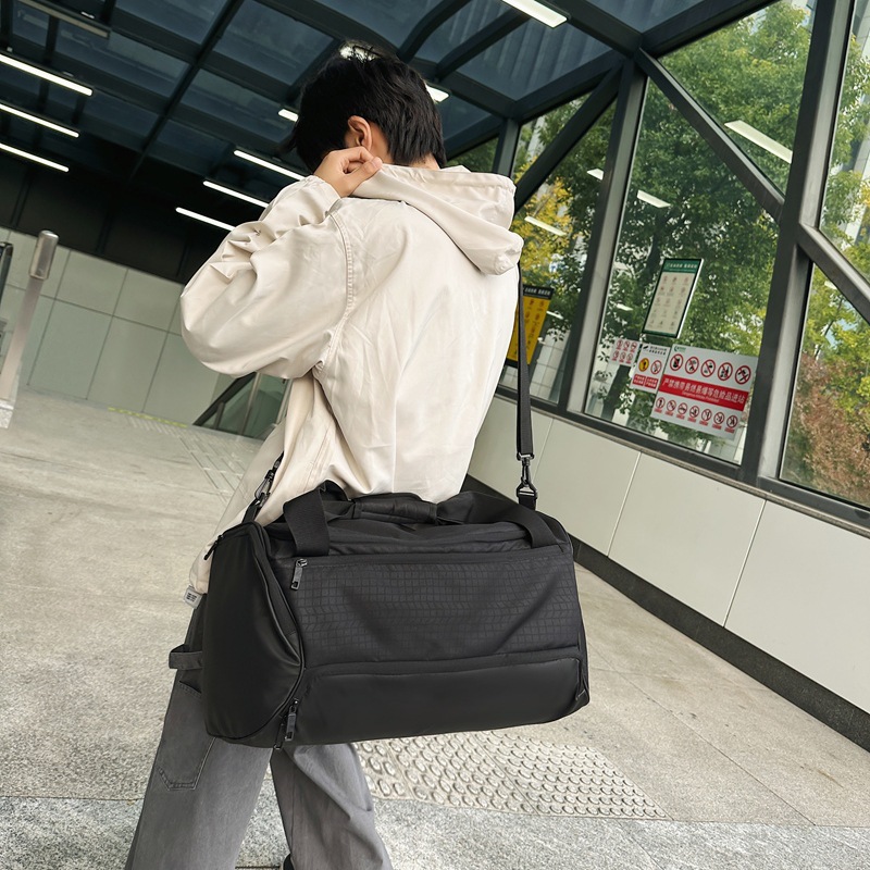 Diseño sentido de color a juego bolsa de fitness deportiva de pareja marca de moda bolso de mensajero portátil para hombre bolso de viaje de ocio de gran capacidad
