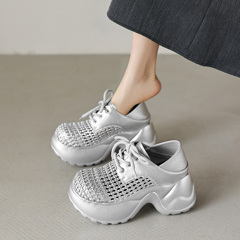 Giày sneaker nữ chunky đế dày 8cm, kiểu dáng lỗ thoáng khí, phối màu bạc — màu đen, bạc