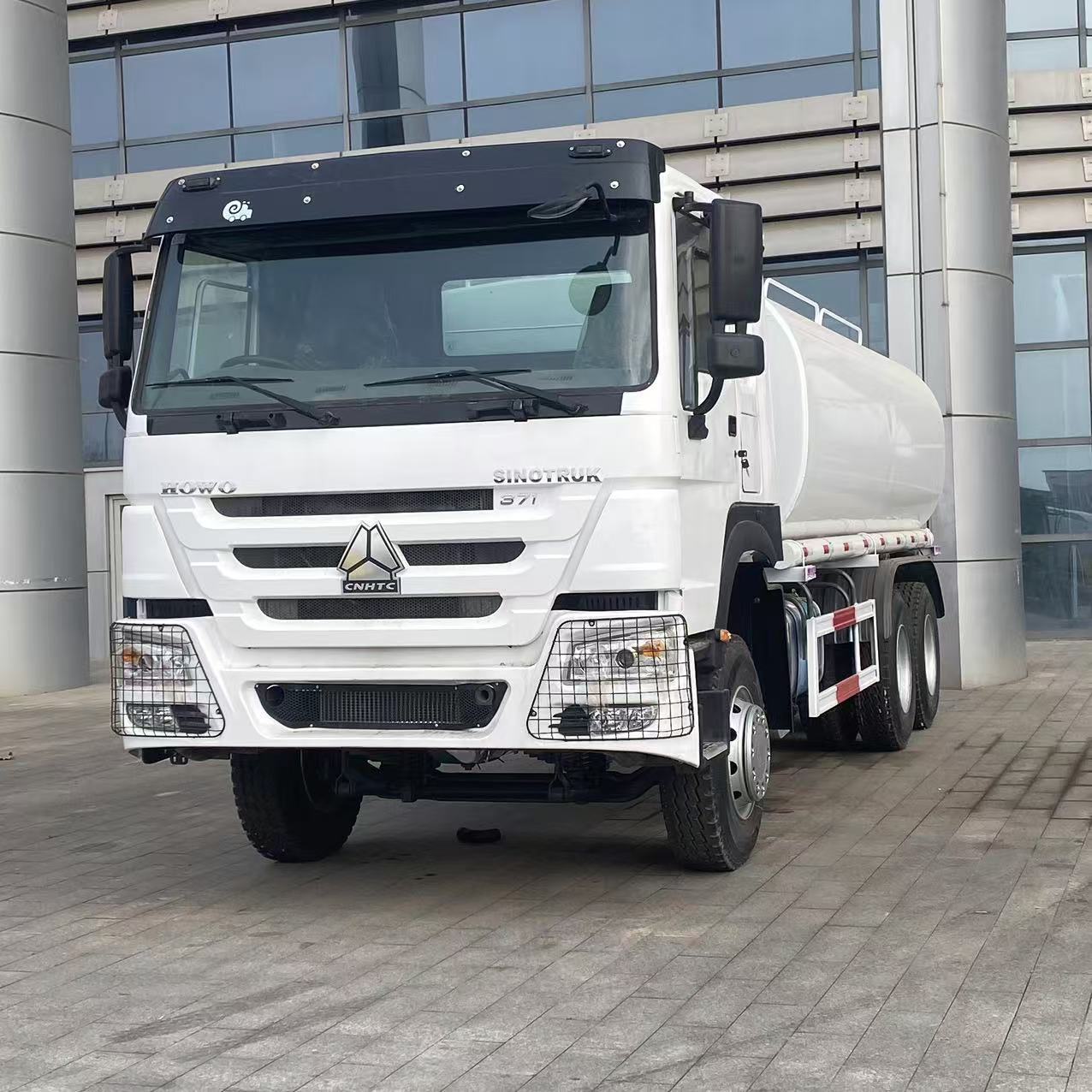 Howo 6X4 Dump Truck, 371 Horsepower Mining Rear-Dump Dump Truck, Rear Eight-Wheel Sand and Gravel Self-Unloading Engineering Vehicle