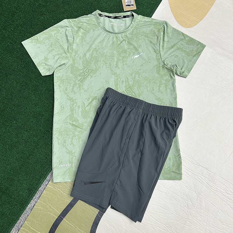 Pantalones cortos de secado rápido de verano set de mangas cortas de hielo transpirable deportivo ocio transpirable acondicionamiento físico relajado correr cuatro puntos de comercio exterior