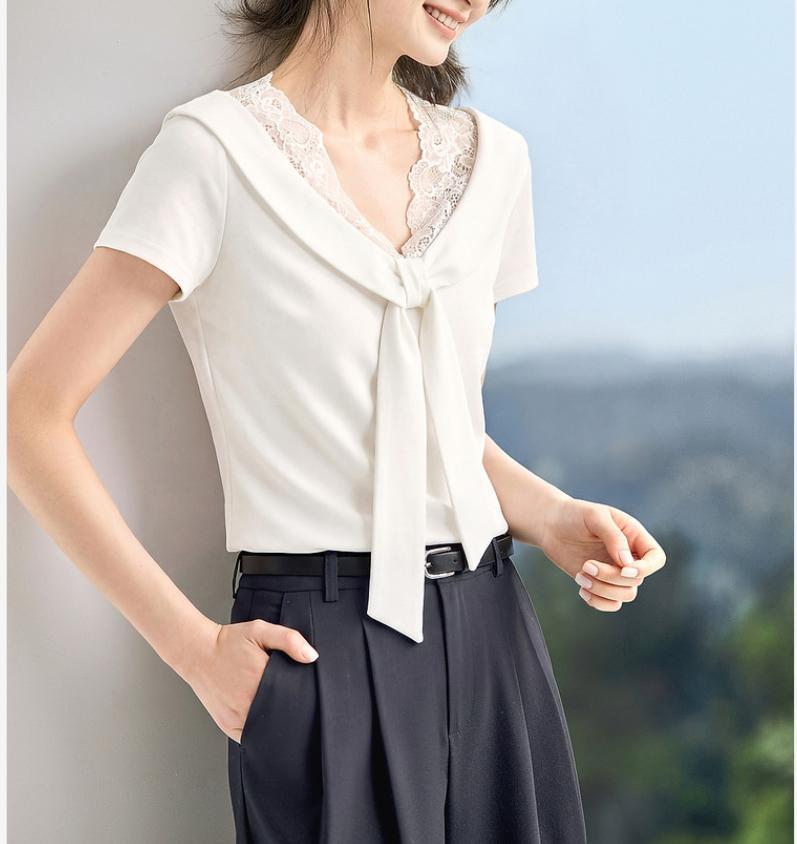 Áo thun nữ cổ thuyền trưởng ren phối dây rút tay phồng form vừa — xanh lam, màu trắng chi tiết 1