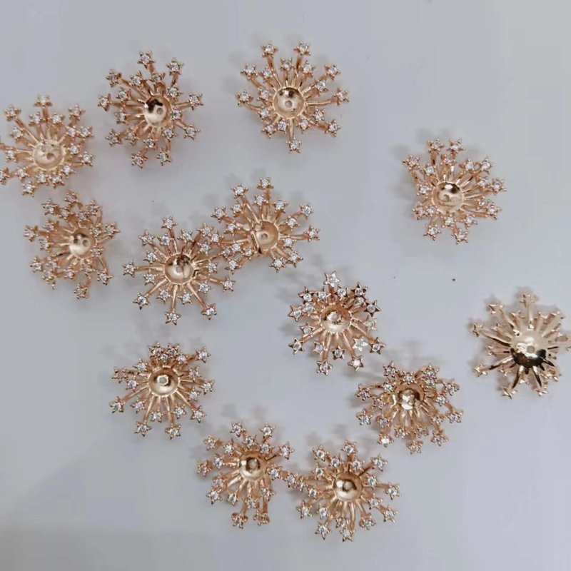 純粋な銅のマイクロはジルコンの花を入れて花の芯の花の蕊の古風のdiyのかんざしの瑠璃を支えて花の絨毛の材料の部品を巻きます。|undefined