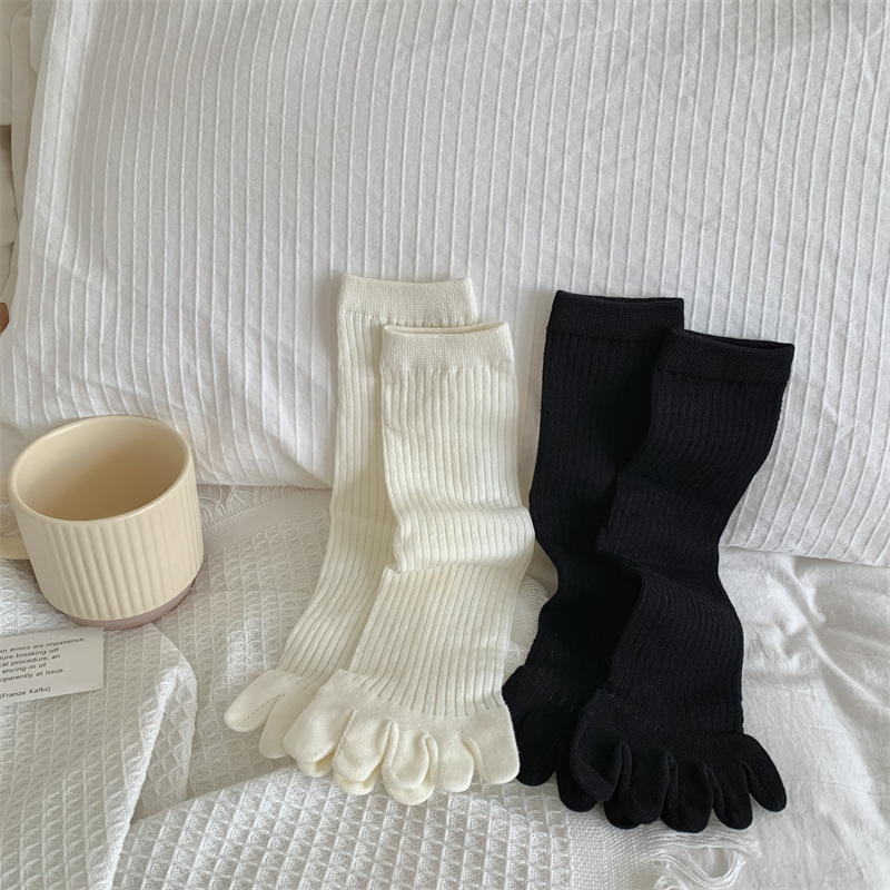 Autumn and winter new classic colorful toe socks Japanese style…