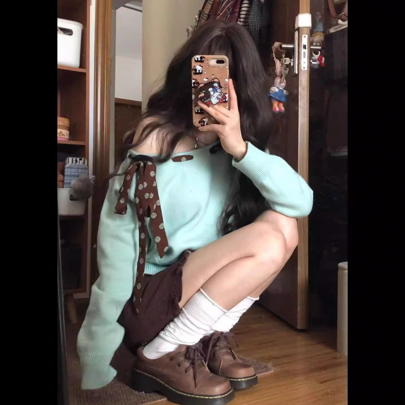 Japanese-Style Fresh Mint New Off-Shoulder Milk Green Cute Autumn and Winter Sweater Top Korean Version Slimming Versatile Sweater