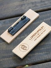 胸牌别针式logo印字榉木工号牌姓木质工作牌胸章