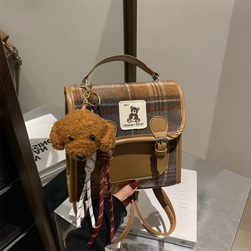 Nueva bolsa de invierno 2024 bolsos de moda de mujer mochila de hombro portátil de gran capacidad retro mochila de hombro