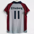 9799 Bayern away with number 11 Effenberg