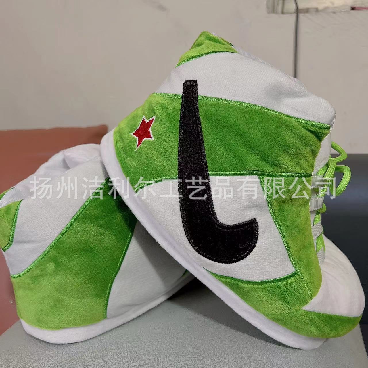 Zapatos de algodón A4 zapatos de baloncesto zapatos de algodón de grasa zapatos nuevos zapatos de estilo en línea invierno zapatos de piso de casa Zapatos de grasa