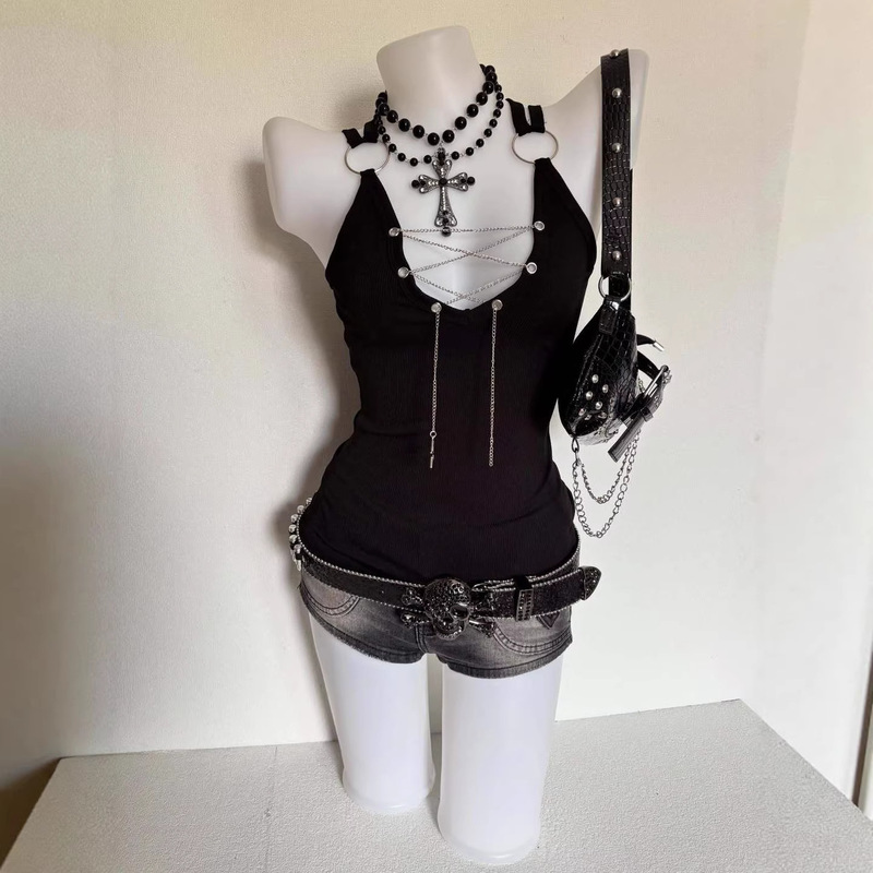 Hot Girl Halter Neck Tie-Up Tank Top, Subculture Punk Dark Style, Skull Chain, Sweet and Cool Top, Suspender Subculture Hot Girl Halter Neck Tie-Up Tank Top, Subculture Punk Dark Style, Skull Chain, Sweet and Cool Top, Suspender Subculture
