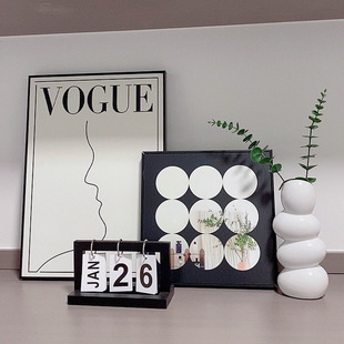 Ins Style Small Fragrance Style Black and White Simple Decorative Painting Internet Celebrity Advanced Art Hanging Painting Restaurant Bedroom Desktop Painting