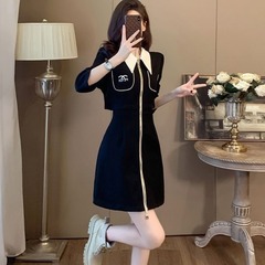 时尚流行刺绣连衣裙女春季2025新款时髦气质收腰显瘦假两件小黑裙