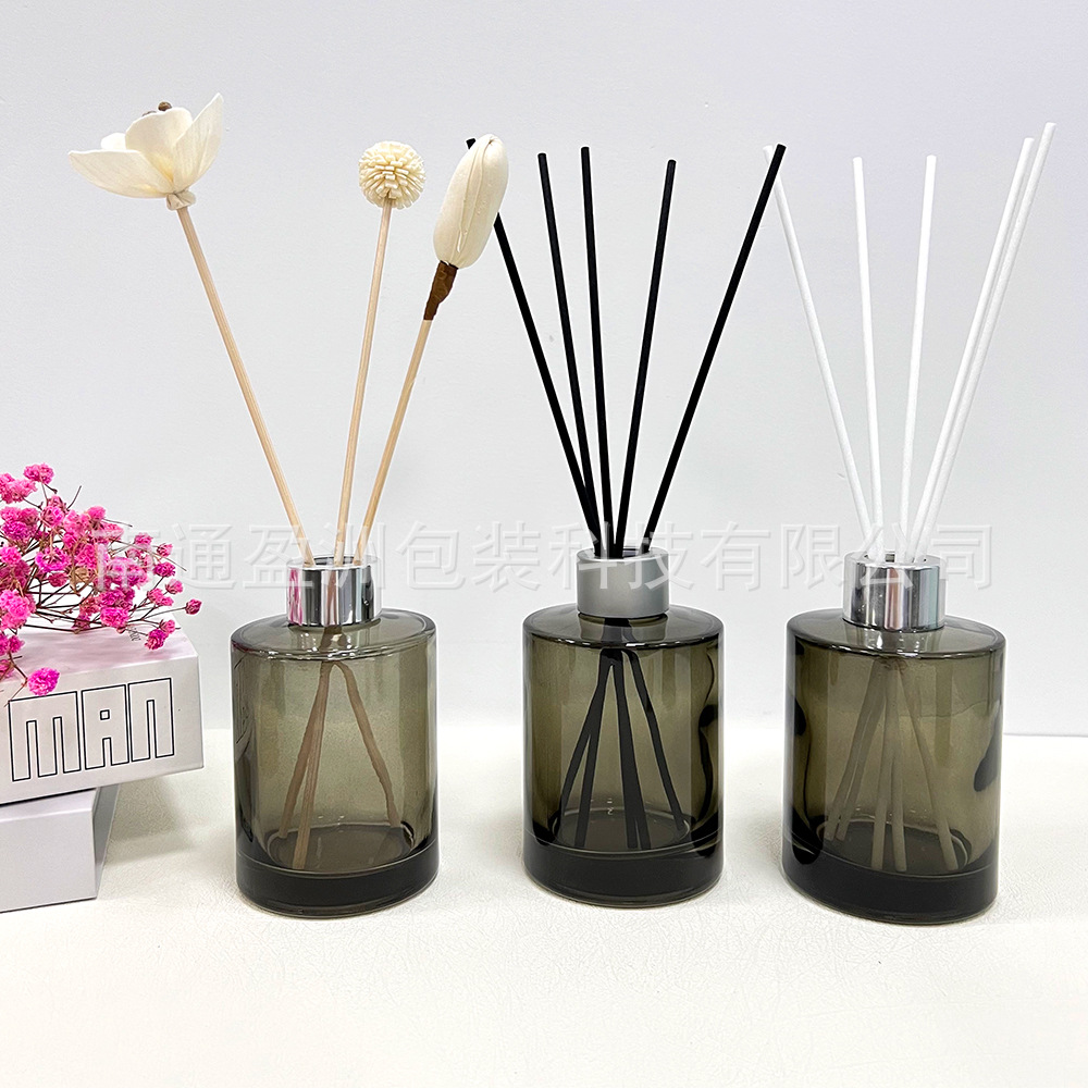 Venta al por mayor 160ML tornillo botella de vidrio de aromaterapia cilíndrica botella vacía botella de ratán libre de fuego volátil decoración del hogar interior