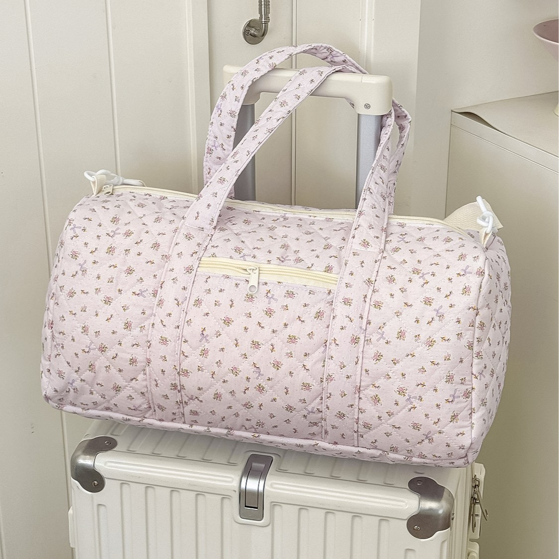 Cross-Border Small Floral Quilted Travel Bag Korean Style Ins Large Capacity Lightweight Luggage Bag Hand-Held Crossbody Boston Bag