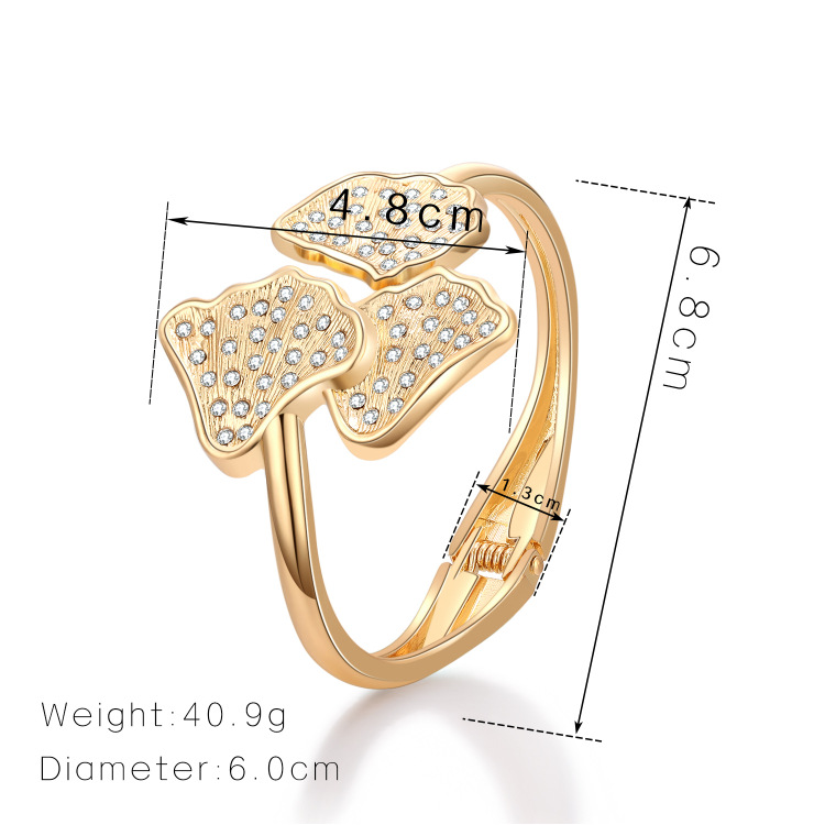 Fashion Plant Shape Diamond Bracelet display picture 1