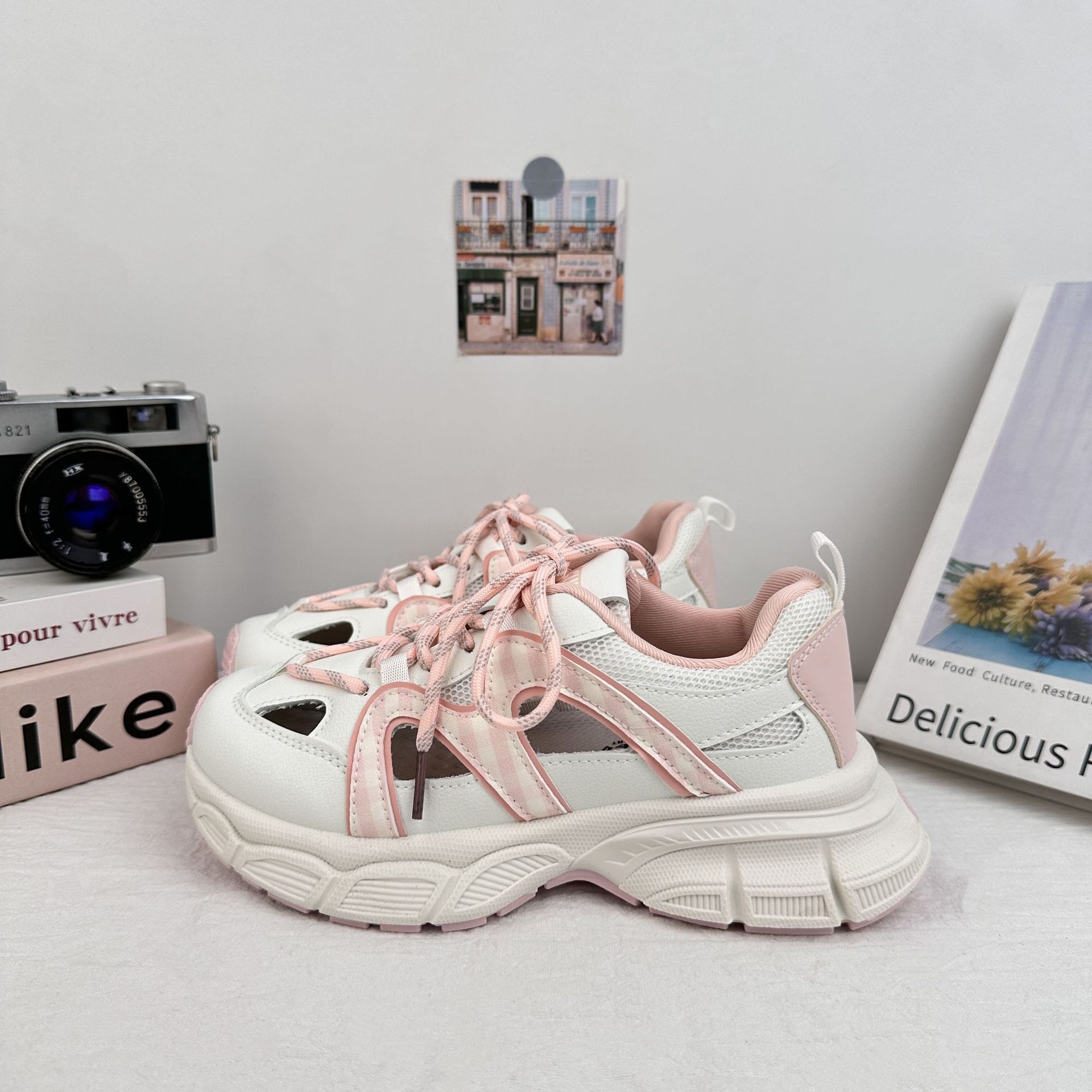 Farwave hueco zapatos de papá y mujer 2025 verano nuevo estilo de moda de suela gruesa aumentando la sensación de zapatos casuales de mierda