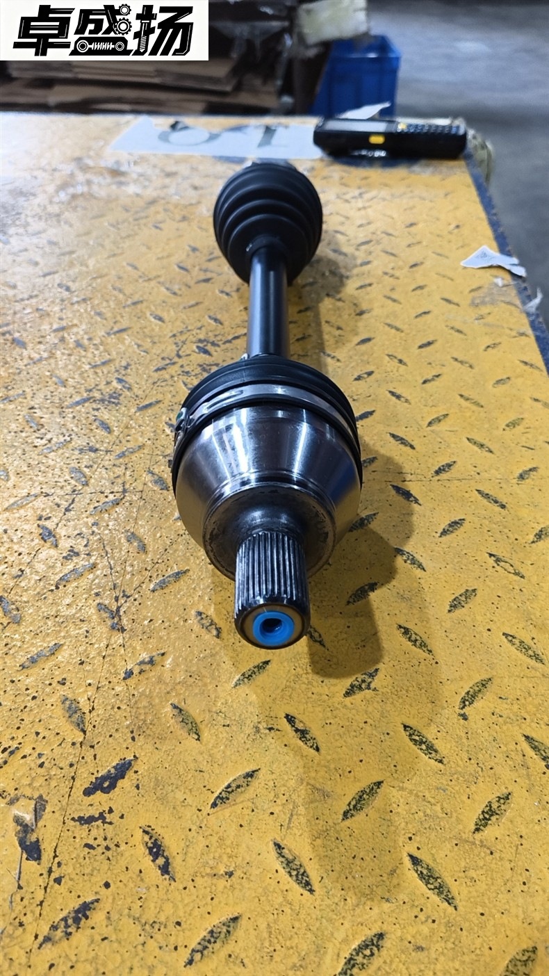 Cross-border e-commerce - Manufacturer supply - Auto parts - Front half shaft AT/L premium 4M513B437HD