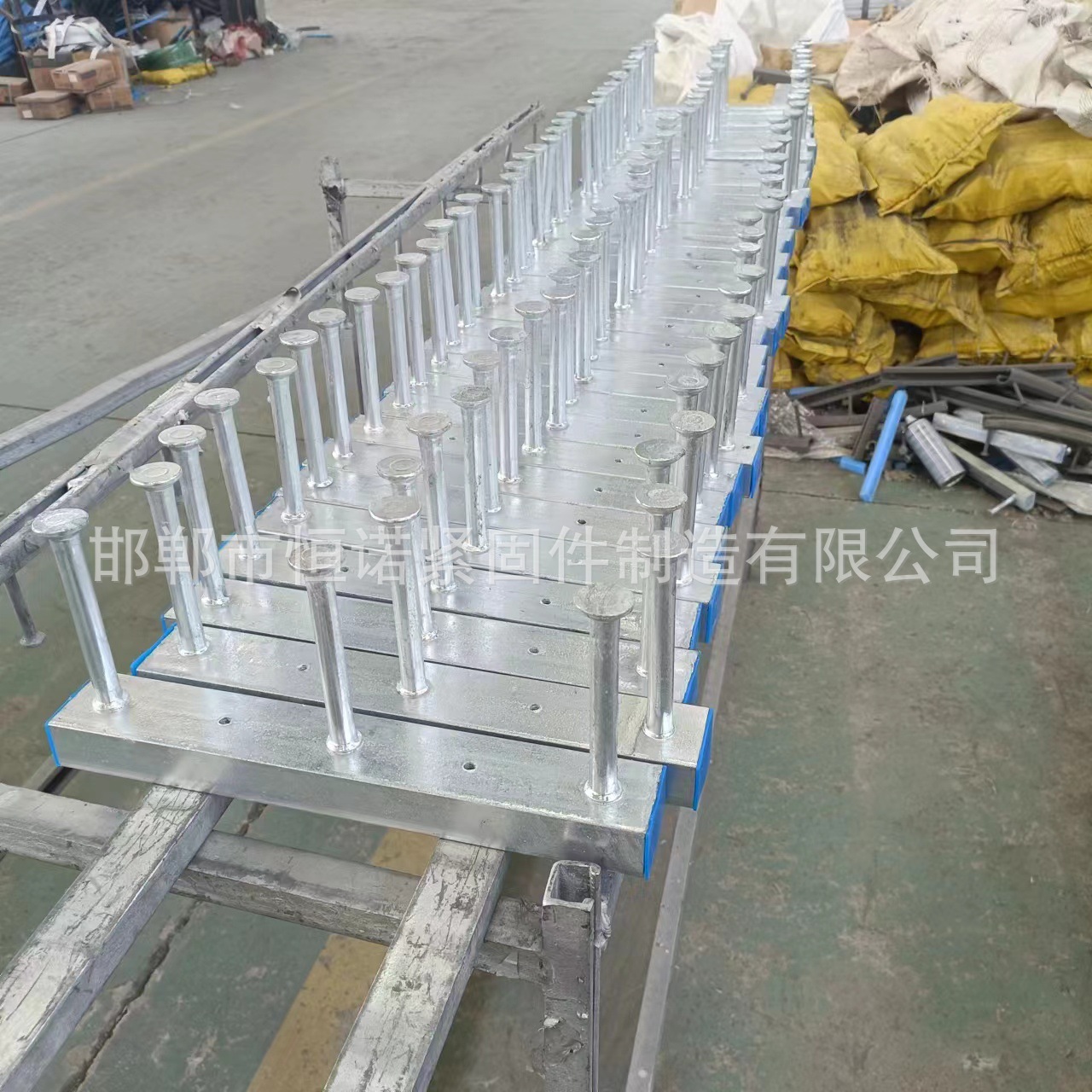 河北恒诺热镀预埋槽道 带铆钉哈芬槽 38*23预埋槽钢厂家制造