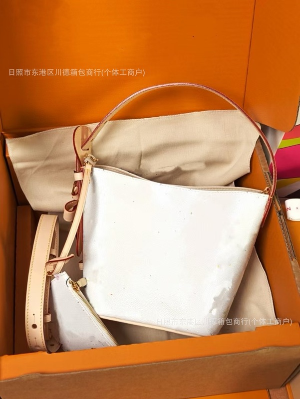 ビッグブランドバッグ M&LV ドゥオジャ 新品 村上隆 ホワイト 三色 allinbb バケツ 野菜かご トート ショルダーバッグ|undefined