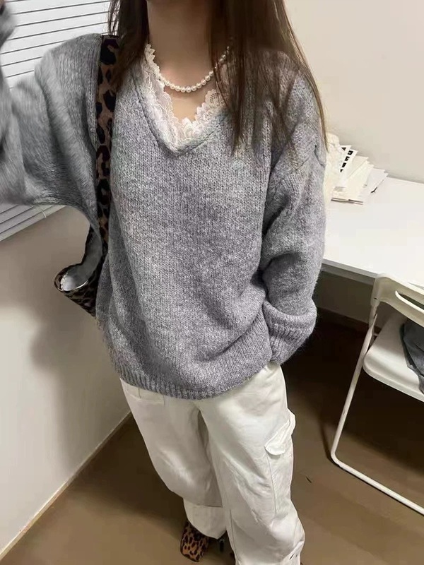 韩系V领蕾丝拼接毛衣女2025年秋季新款宽松慵懒软糯套头针织上衣|undefined