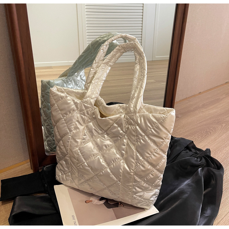 Nuova borsa da donna di grande capacità, alla moda e semplice, monospalla, borsa da ascella, borsa da viaggio versatile a forma di diamante, borsa tote a mano_voghion.com