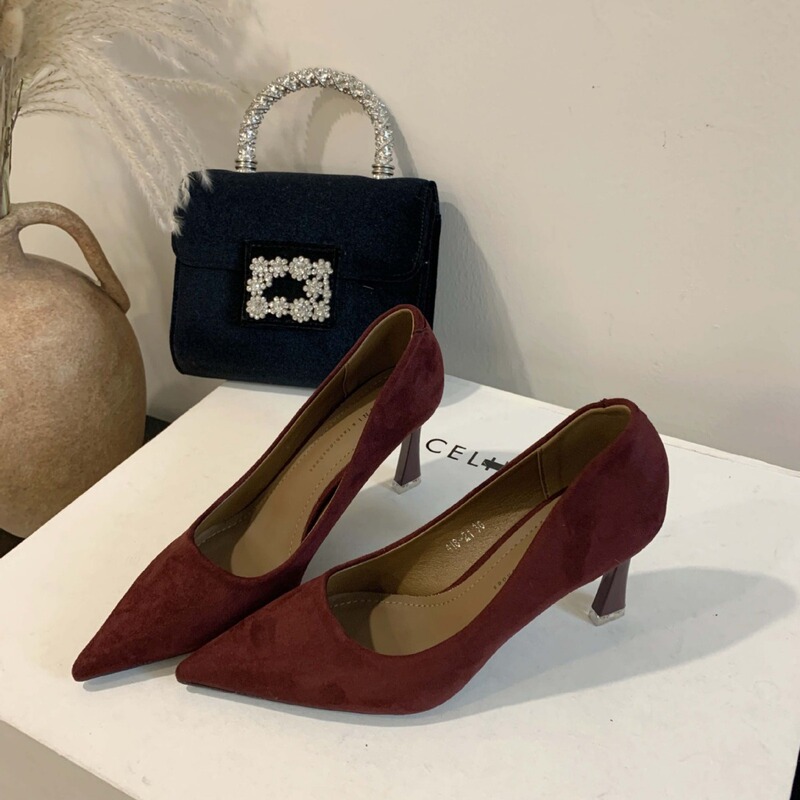 418-21 French retro suede shoes 2024 autumn and winter new shallow thin heel Joker soft leather high heel work shoes