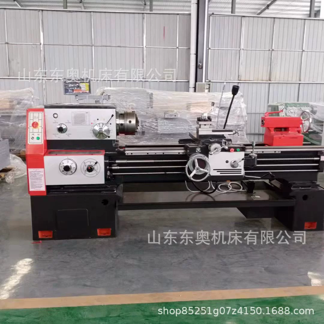 Спотовые продажи CA6140 * 1,5-метровый обычный токарный станок в стандартной комплектации с тремя когтями