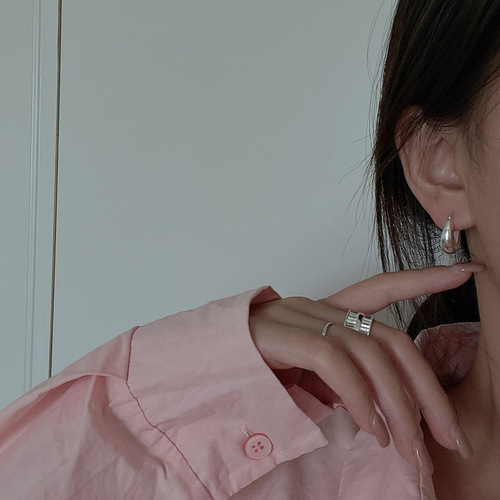 S925 sterling silver Korean fashion crescent earrings Korean minimalist fashion basic retro earrings and earrings wholesale