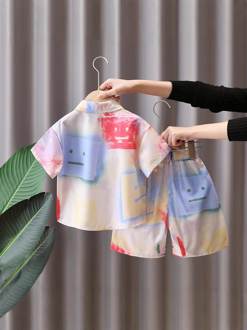 7180 Traje de verano para niños 2025 Nuevo estilo Camisa de flores rufián Ropa de playa Traje de tres piezas de manga corta de verano para niños