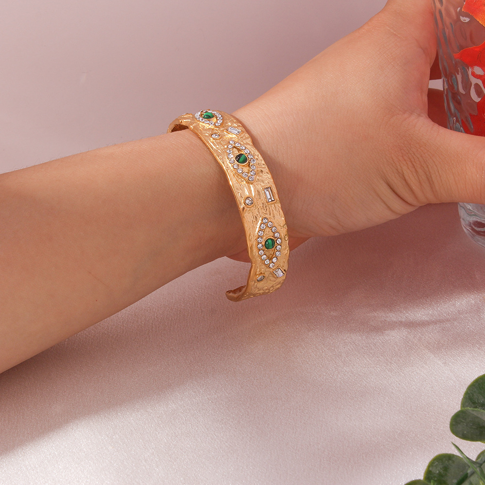 French retro 18K textura malaquita ángel ojo mano circón marca cuadrada joyería de moda pulsera abierta de lujo ligero C