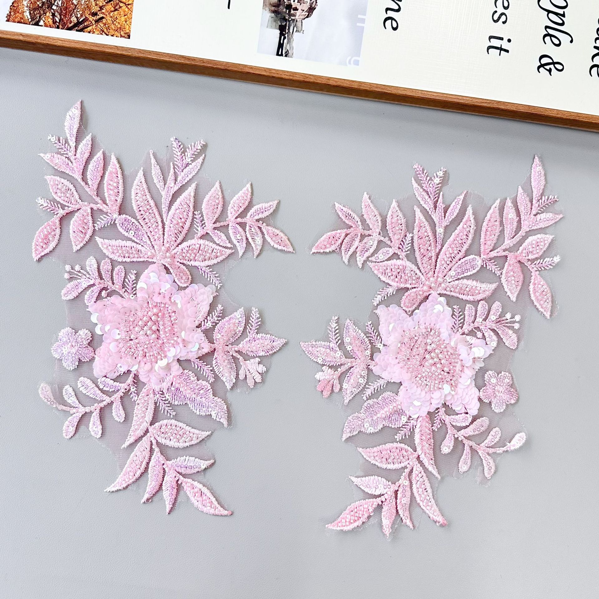 Decalcas de encaje de color flor tridimensional accesorios de decoración ropa de boda encaje púrpura bordado image 3