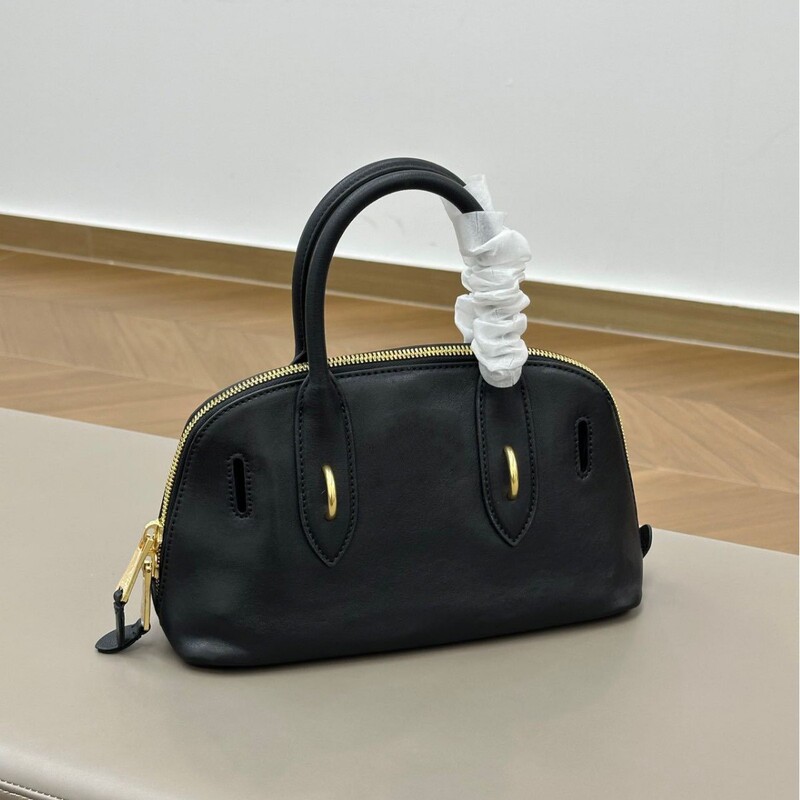 Original Goods from Dongguan! Miu Shell Bag Zhang Yuanying Same Style High Version Retro Sheepskin Handbag Crossbody Women's Bag