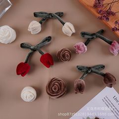 新しい服のアクセサリーの髪飾りクリップ装飾花DIY部品の蝶結びの金のベルベットのチューリップのバラの花