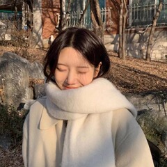 马海毛围巾女冬季韩版百搭粉色显白雪天防寒纯色保暖围脖高级感潮