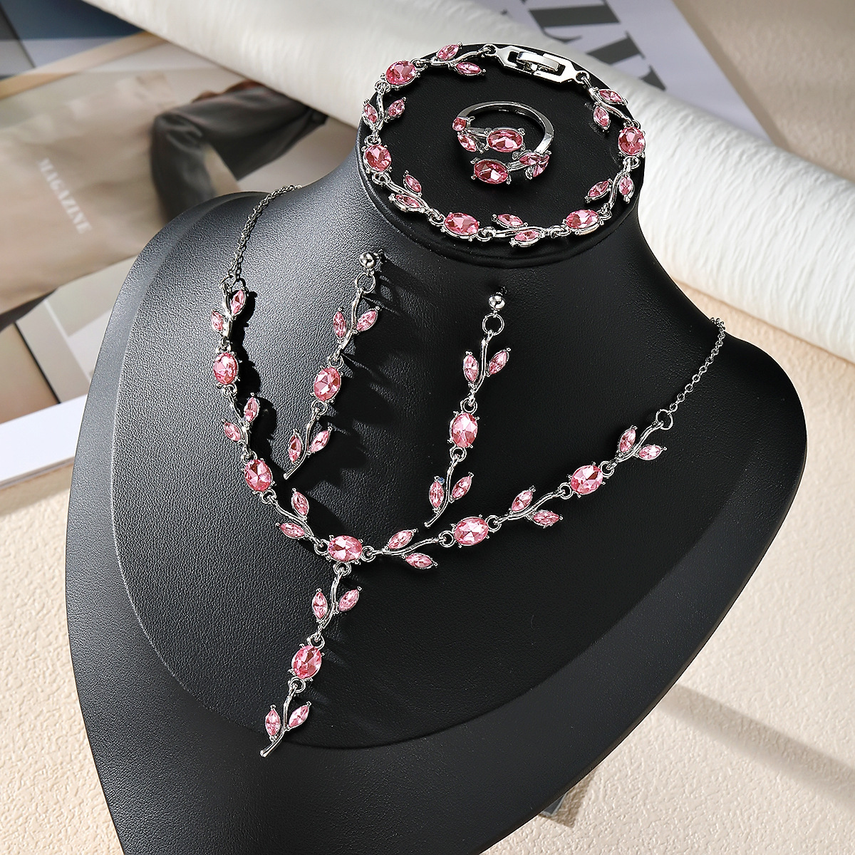 Cross-Border Best-Selling European and American Style Leaf and Petal Jewelry Set, Fashionable Leaf and Tulip Necklace, Bracelet, Ring, and Earrings