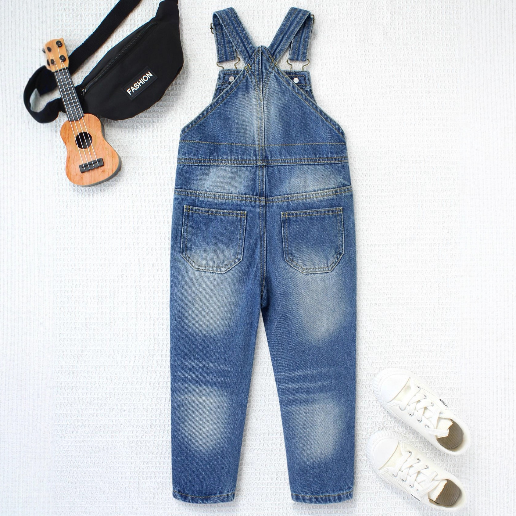 European and American Style Children's Denim Overalls, All-Season Cute Heart-Shaped Front Pocket Loose Trendy Fashion Overalls
