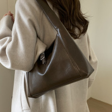 休闲复古小包包女2025新款通勤百搭单肩腋下包韩版手提外出小拎包