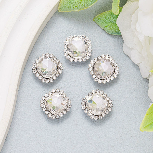 Fat square white diamonds (1 pack of 120 pieces)