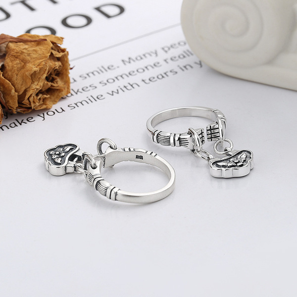 Retro ethnic trend protective amulet
