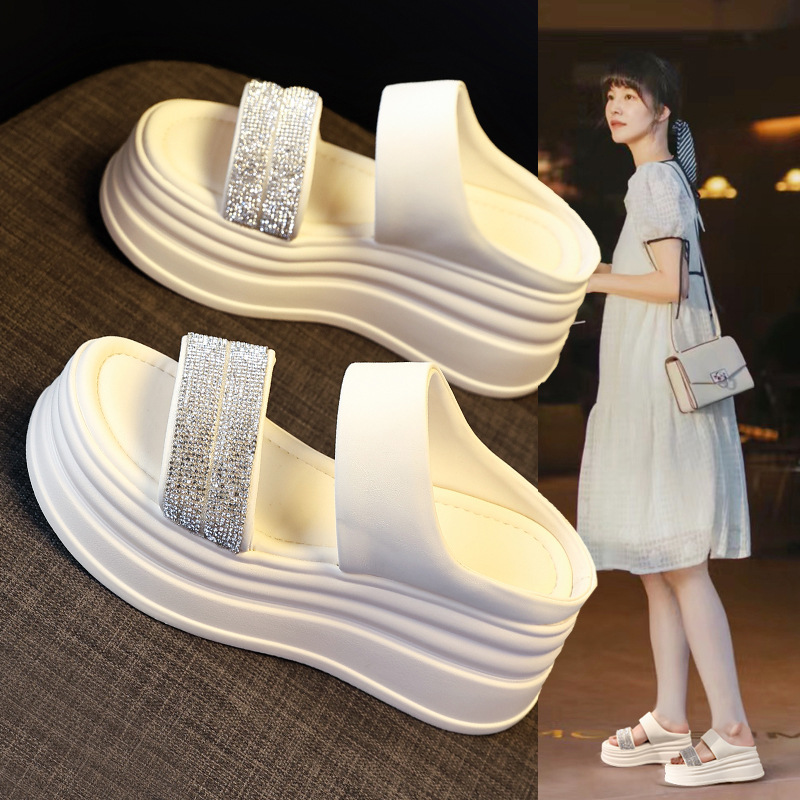 Dép sandal nữ xỏ ngón đế bệt đính đá phong cách đi biển mùa hè 2024 — Màu đen, Màu trắng