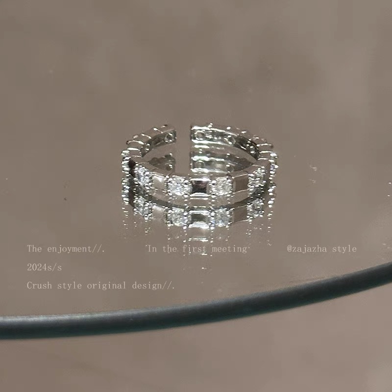 Zircon stitching ring