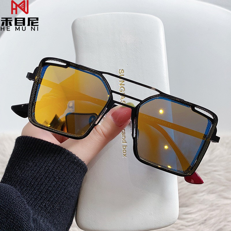 블랙 프레임 옐로우 머큐리