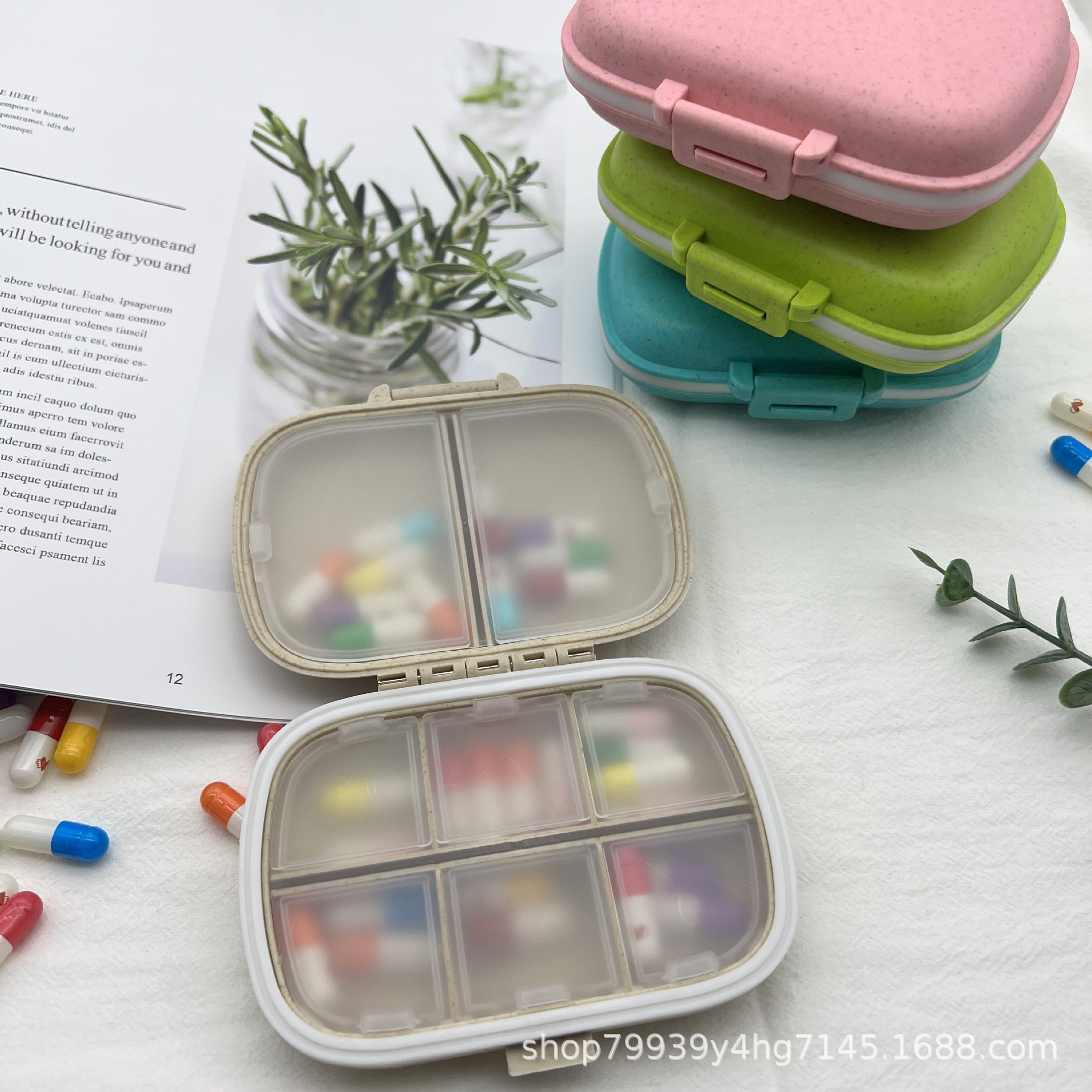 Amazon paja de trigo portátil 8-rejilla sellada caja de la píldora impermeable a prueba de humedad caja de almacenamiento de embalaje 7 días a la semana