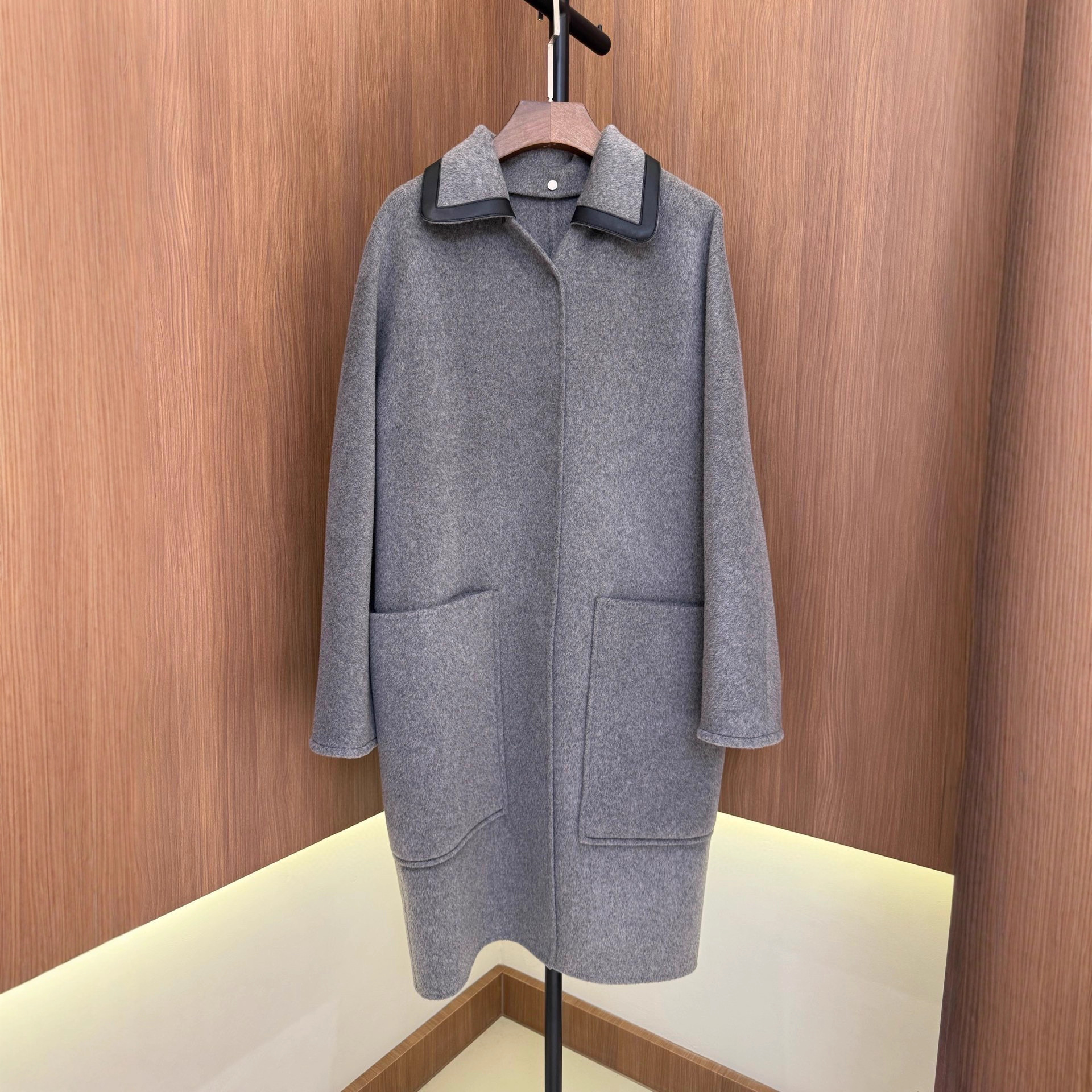 2025 New Autumn and Winter H Family Double-Sided Cashmere Long Cocoon-Shaped Simple and Elegant Wool Outwear for Women with Genuine Leather Hemmed Collar