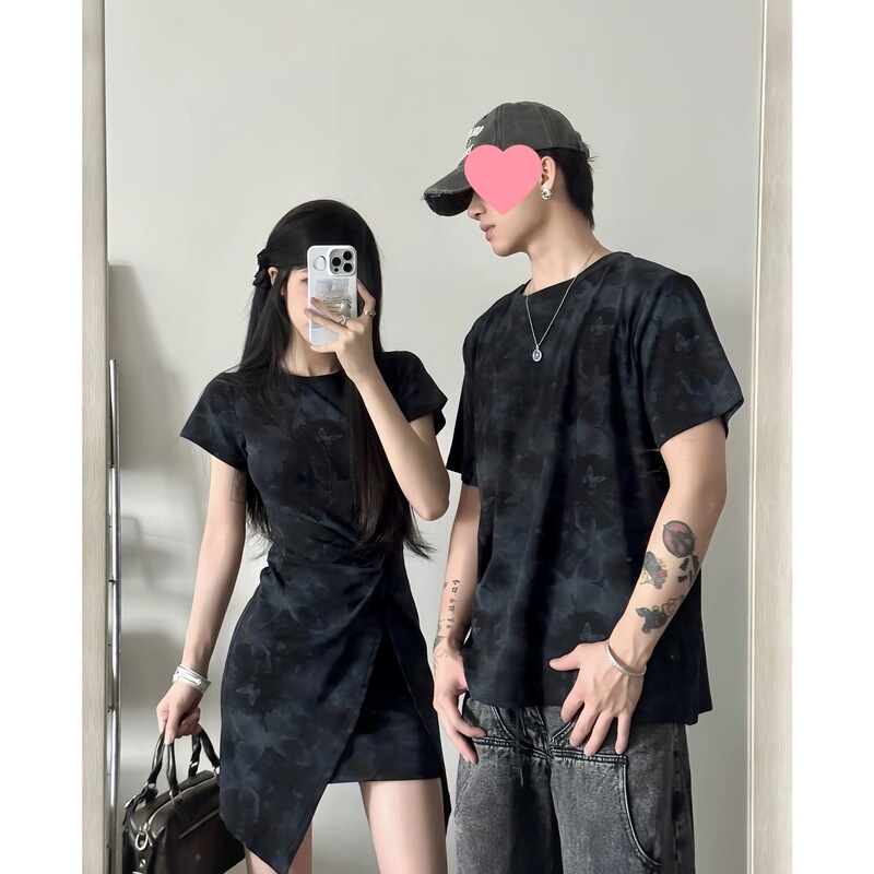 [Two-Piece Set] Couple's Summer Outfit with a Stylish Tie-Dye Design, Short-Sleeve Waist-Cinching Slimming Dress for Women, French Style One Dress and One Top