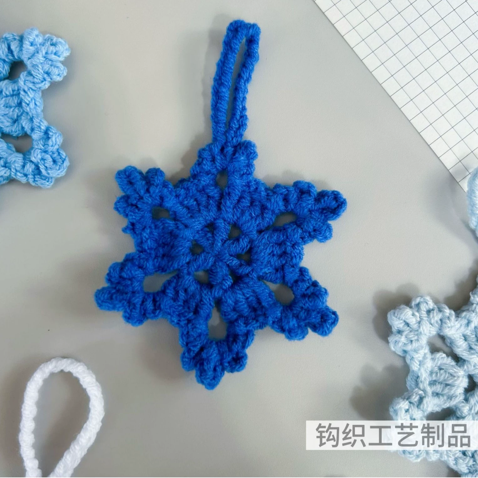 Ключница ручная работа, подвеска, украшение для сумки, со снежинками, DIY, подарок на день рождения
