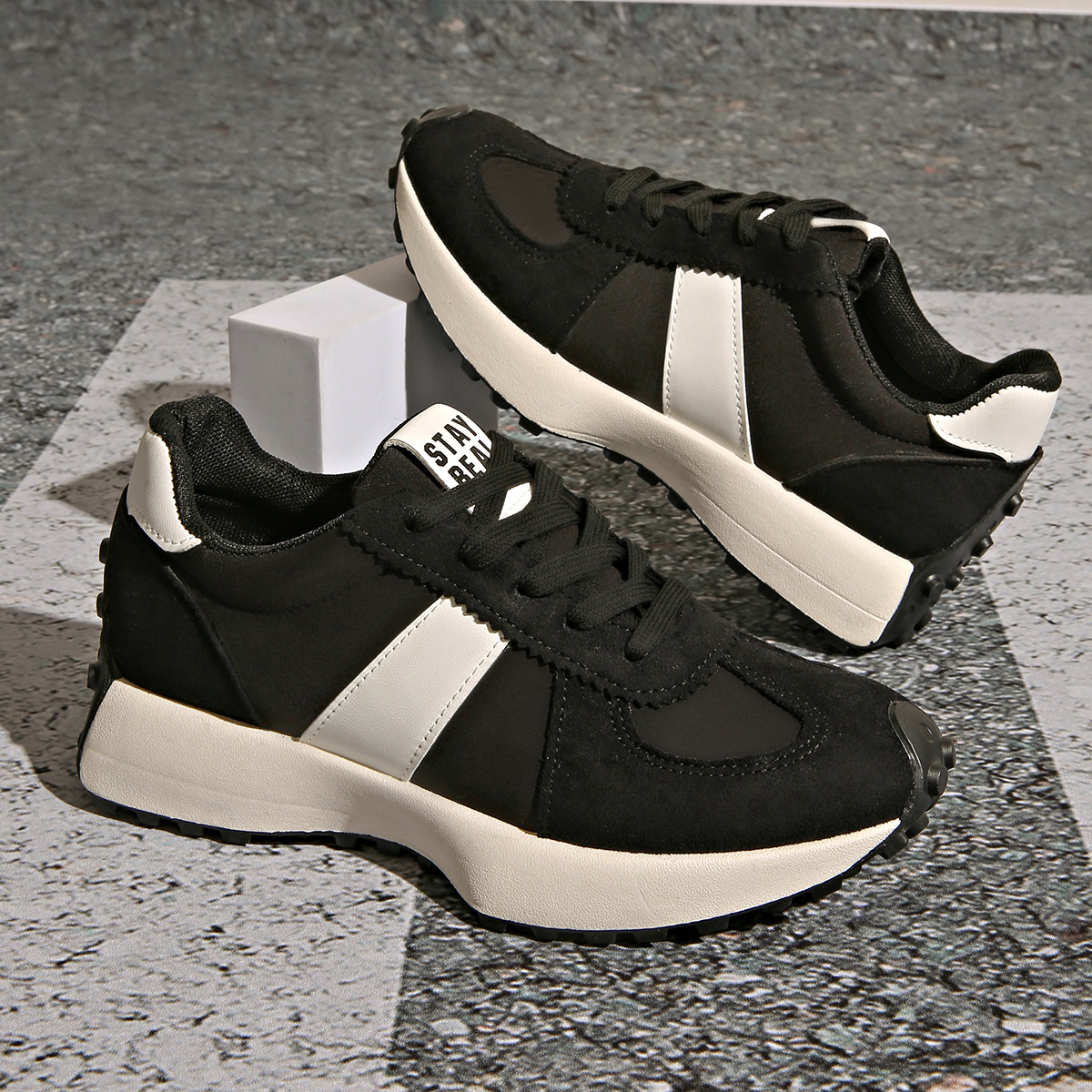 大码小蛮腰网面运动老爹鞋女2025春秋新款简约透气休闲百搭女鞋子