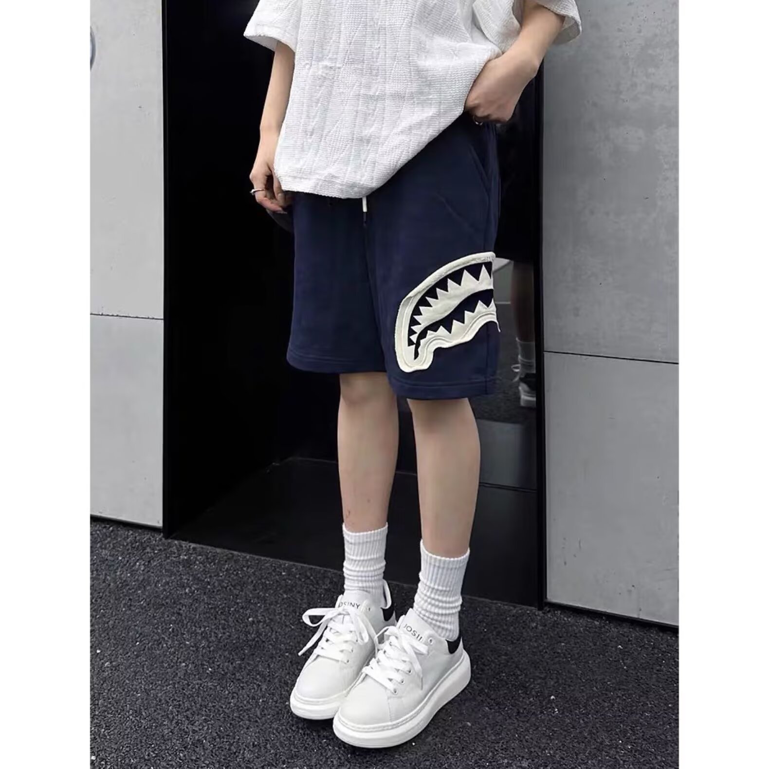 Navy Blue Shark Mouth Shorts Men's 2025 Early Summer Wear Trendy Brand Five-Point Pants Loose Straight Beach Pants
