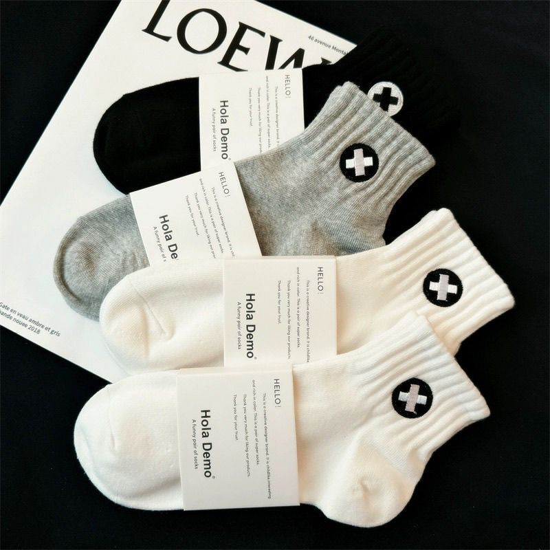 White socks men's sports fashionable socks sweat-absorbent deodorant low-top all-match college-style boat socks autumn and winter casual socks White socks men's sports fashionable socks sweat-absorbent deodorant low-top all-match college-style boat socks autumn and winter casual socks