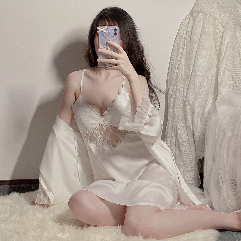 하얀색