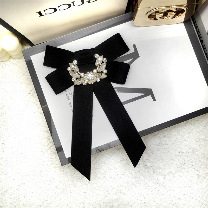 Галстуки-бабочки женские рубашки с вырезом декольте